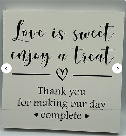 2 pcs Love & Treat Sign MB89920
