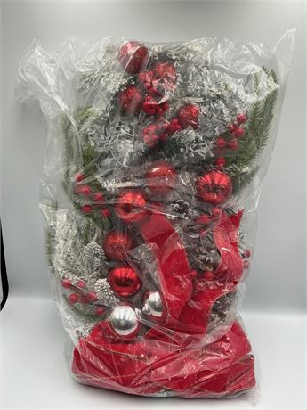 Christmas Tear Drop Swag Floral