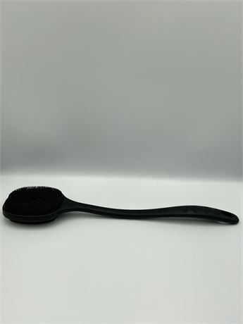 Dual-sided long handled brush for body bath